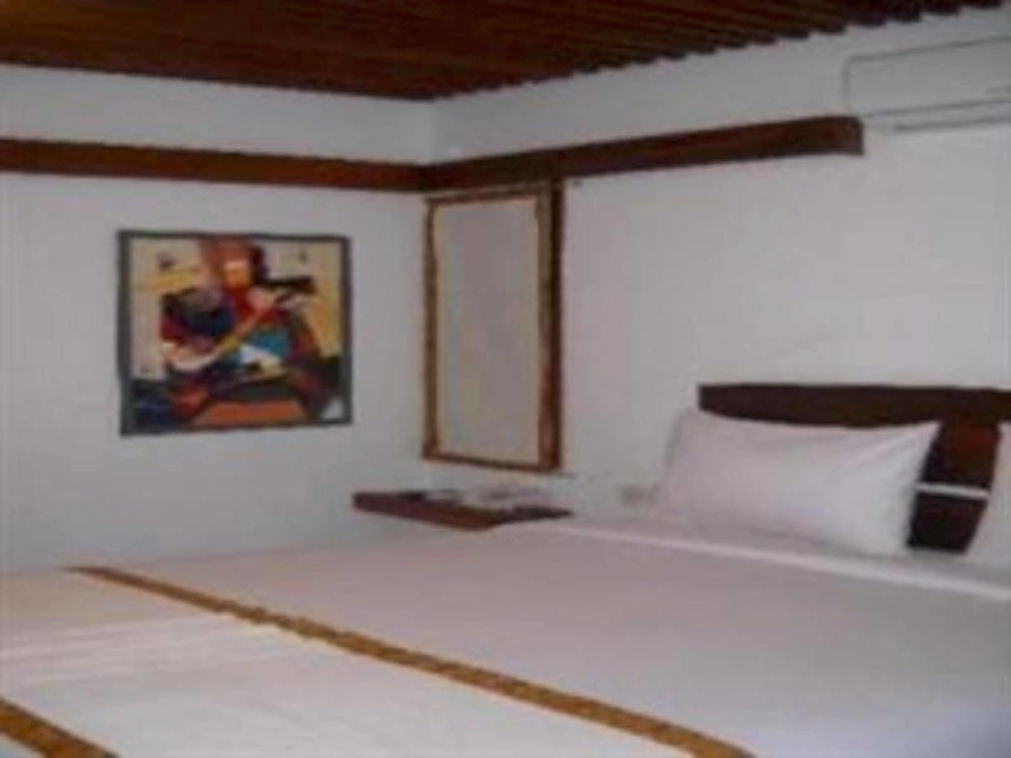 Flores Gallery Hotel Bandung Kültér fotó